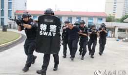 南宁警察爆料事件最新消息,真相揭开，警方内部调查进展如何？